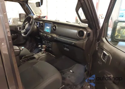 2022 Jeep Wrangler Unlimited Sport S 4X4 z USA, uszkodzony, nr VIN 1C4HJXDG8NW207109